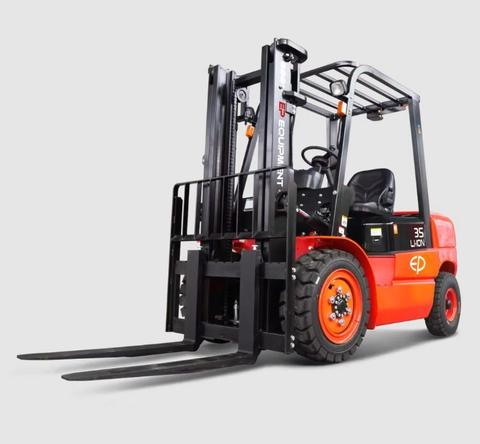 EP EFL352 3.5 ton Li-ion forklift with forks lowered, front three-quarter view – rental in Johor
